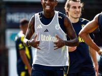 MK体育-包含今晨费内巴切调整名单以备欧联，状态回暖环节打磨，震撼外界，资深球员宣示担当的词条