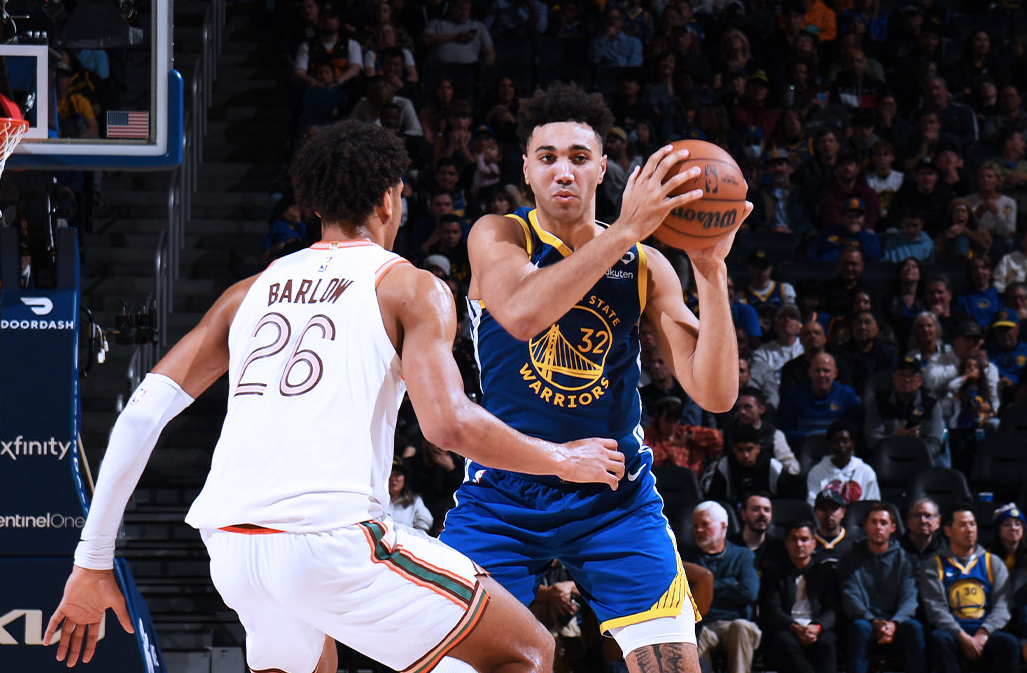 纳达尔在勇士比赛中爆冷,重要助攻引发热议!赛场气氛高涨(克耶高斯爆冷纳达尔) 纳达尔在勇士比赛中爆冷,重要助攻引发热议!赛场气氛高涨(克耶高斯爆冷纳达尔)